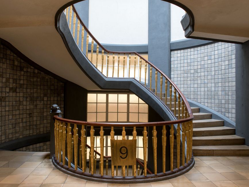 monte-escalier à Jury